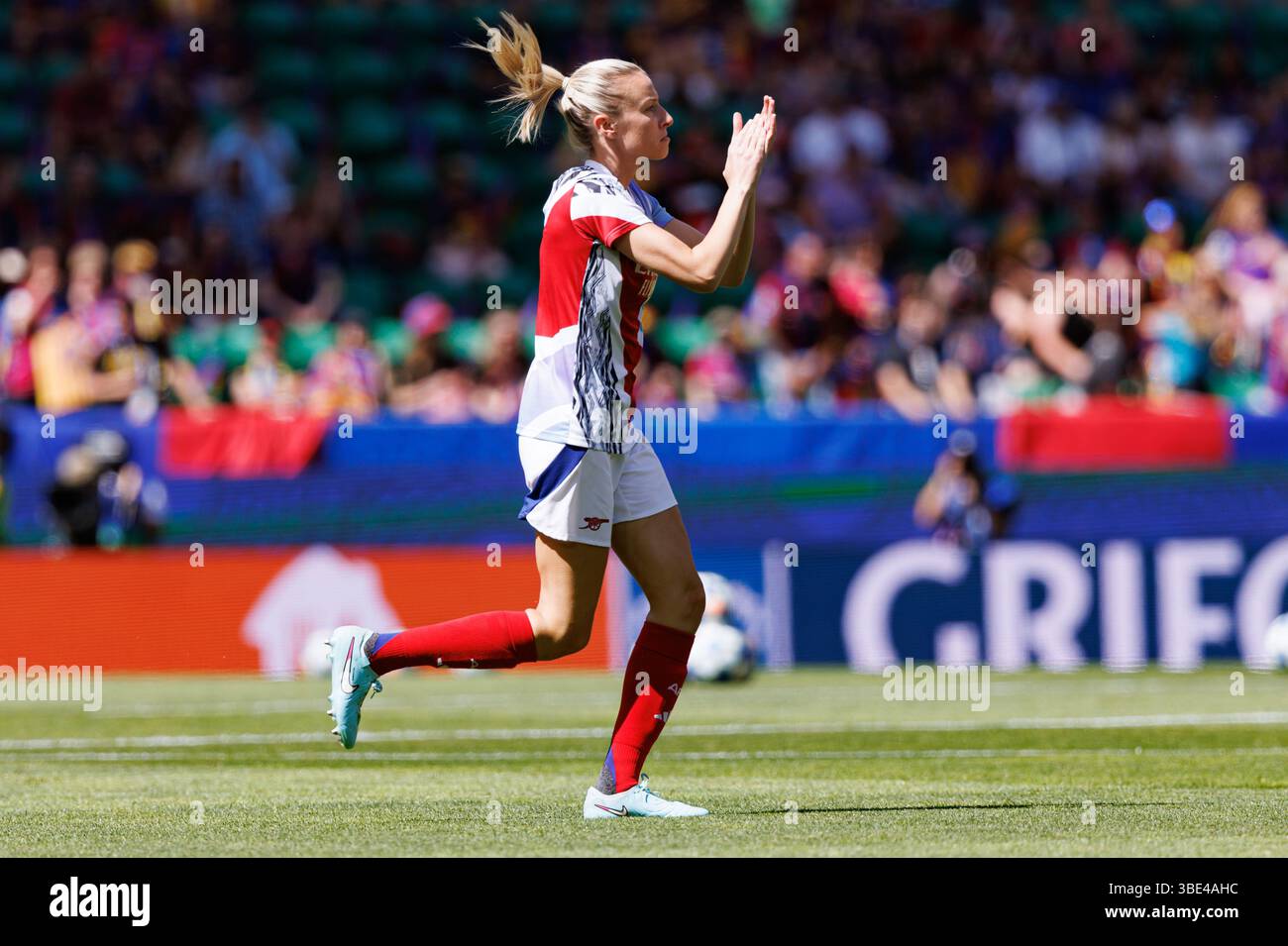 leah-williamson-seen-during-uefa-womens-champions-league-2025-final