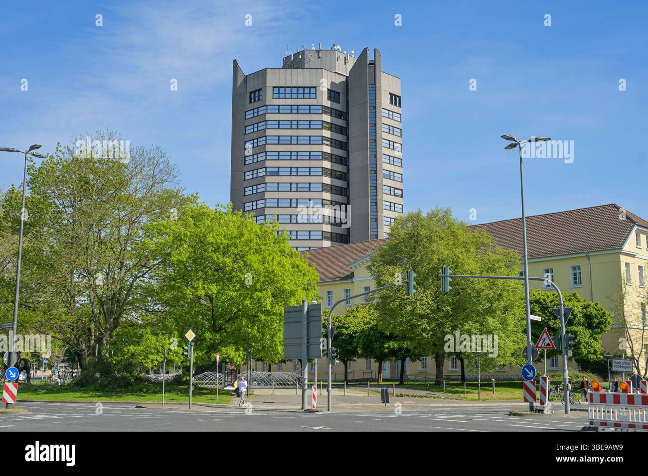 Neues Rathaus, Stadtverwaltung Göttingen, Hiroshimaplatz, Göttingen ...
