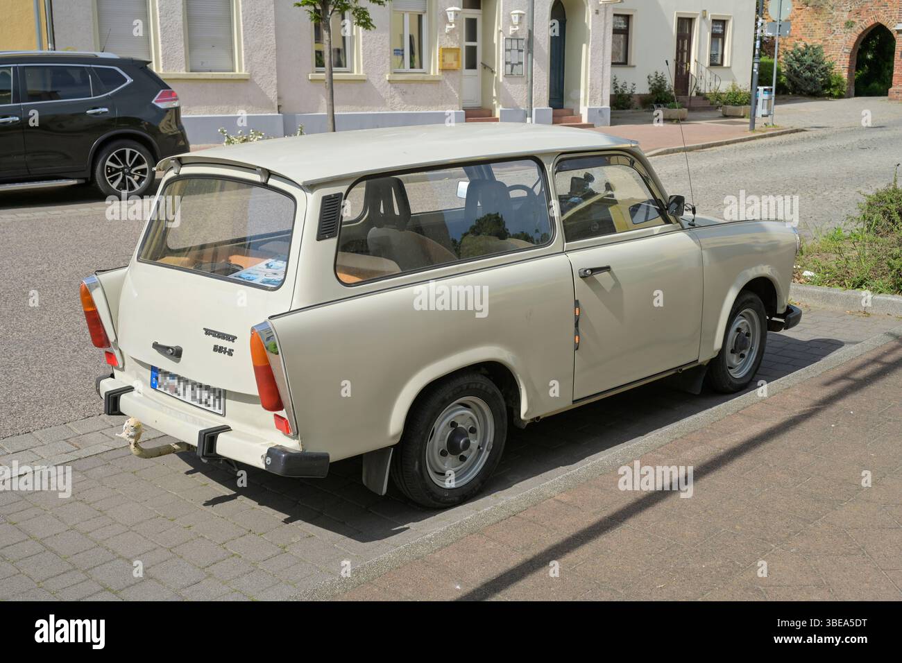 Alter Trabant, DDR-Auto, Zerbst, Landkreis Anhalt-Bitterfeld, Sachsen-Anhalt, Deutschland Stock Photo