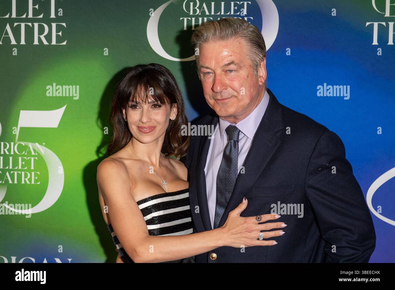 NEW YORK, NEW YORK MAY 28 (LR) Hilaria Baldwin and Alec Baldwin(02)