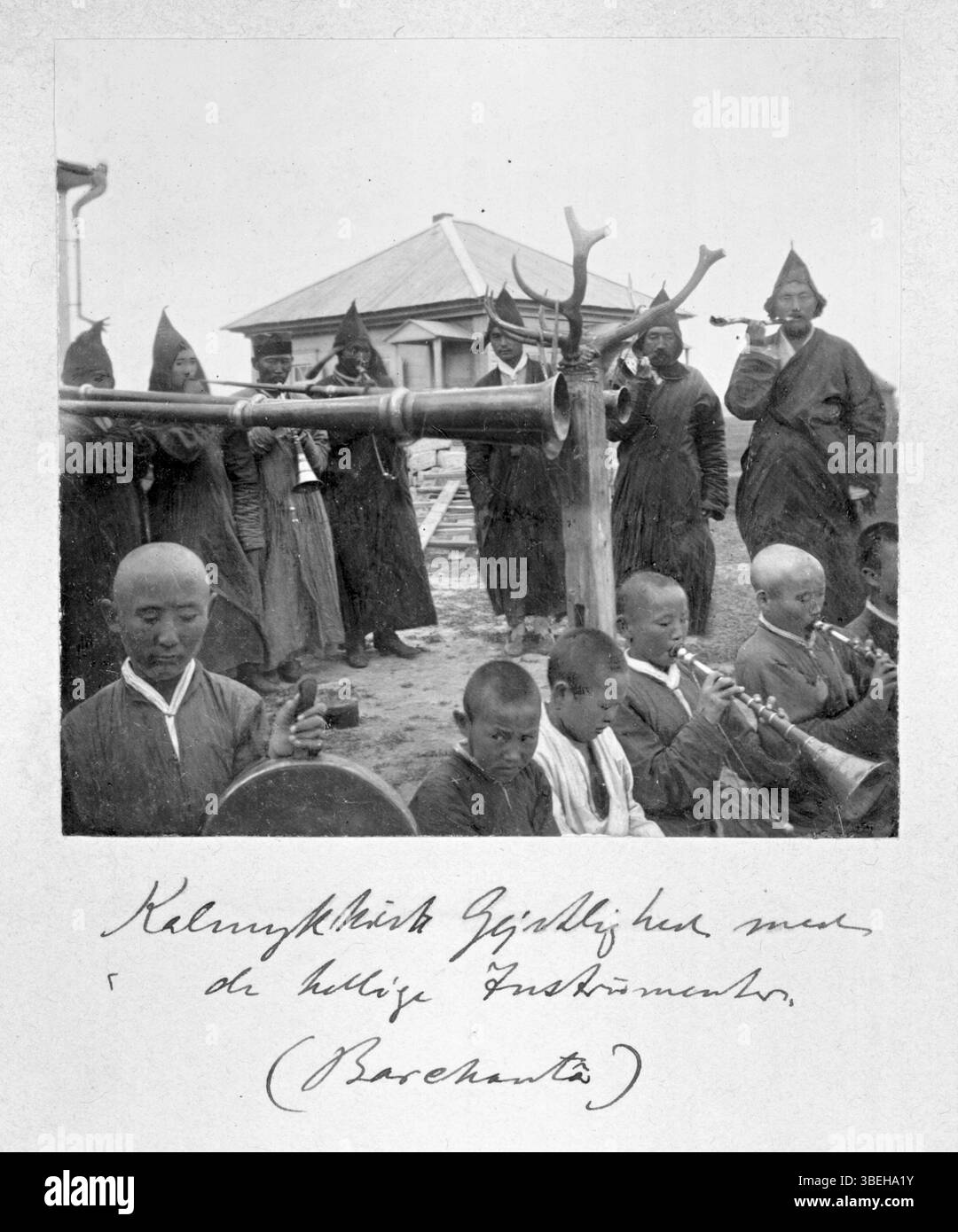 Hans Kaarsberg’s 190 depiction of Kalmyk clergy with sacred instruments ...