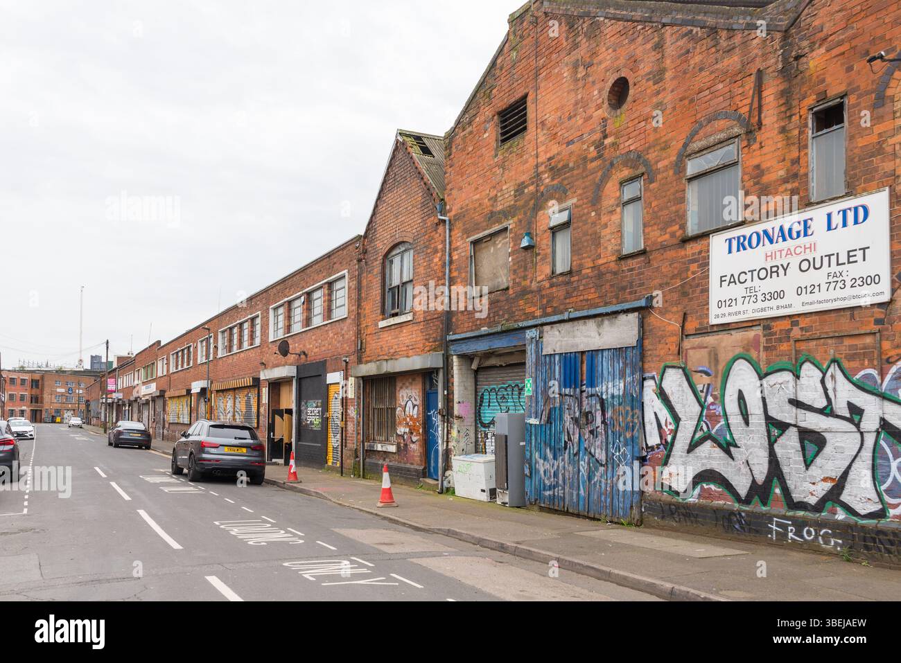 Old factories birmingham hi-res stock photography and images - Alamy