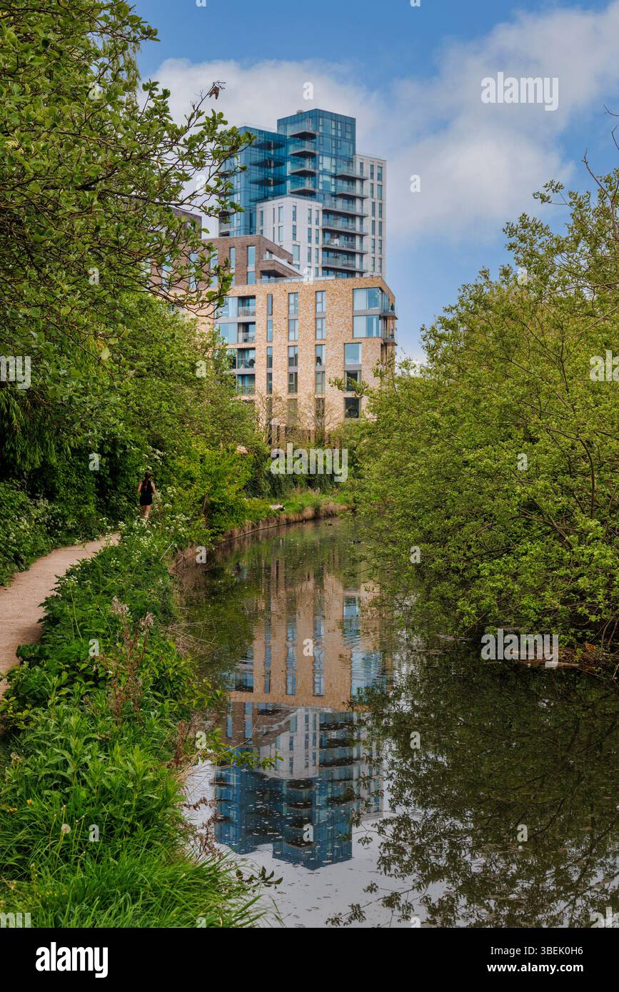 New River path, Woodberry, Hackney, London, England, UK Stock Photo