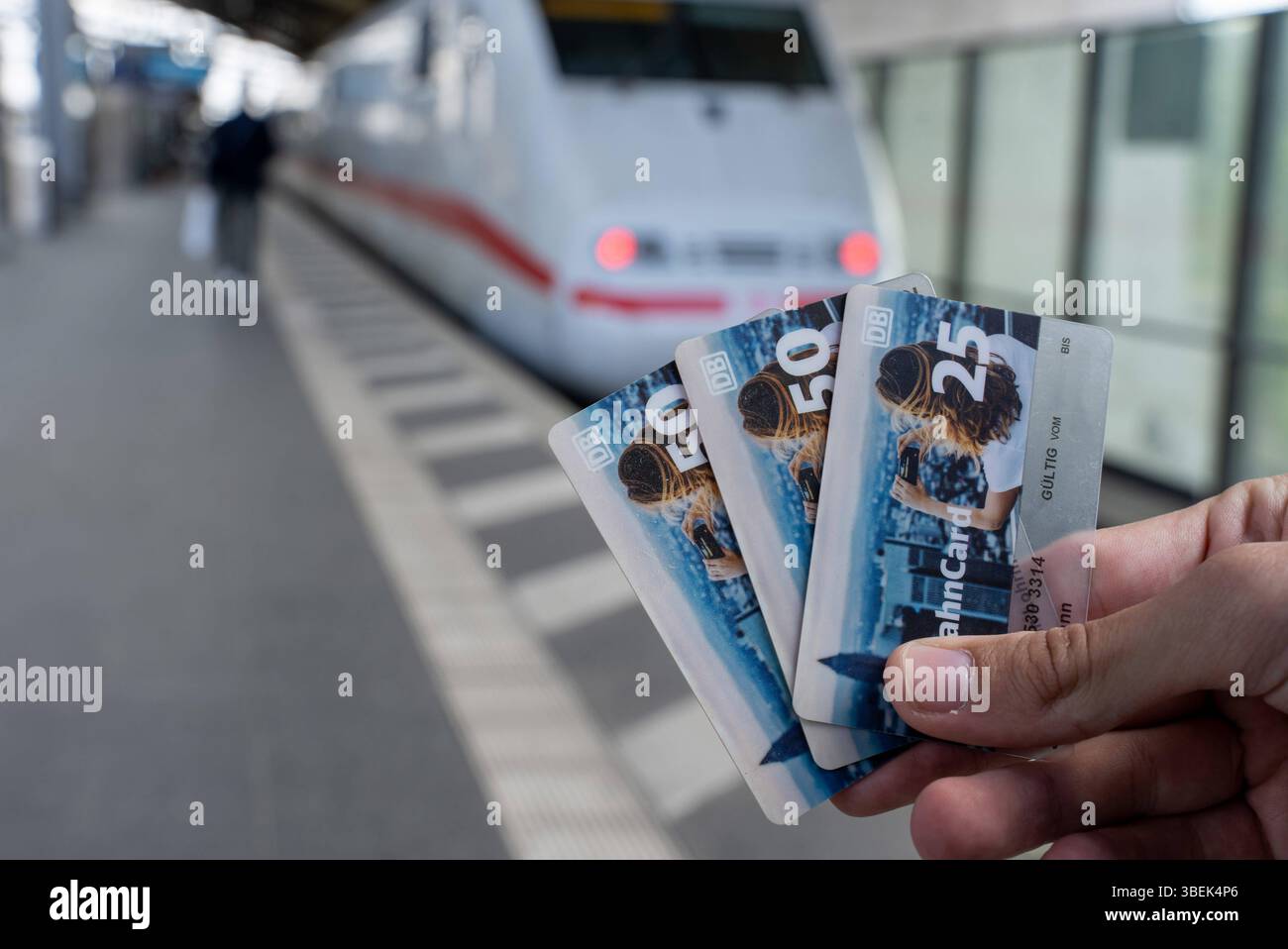 Themenbild - Deutsche Bahn Bahncard 25 und 50, 27.05.2025 Themenbild ...