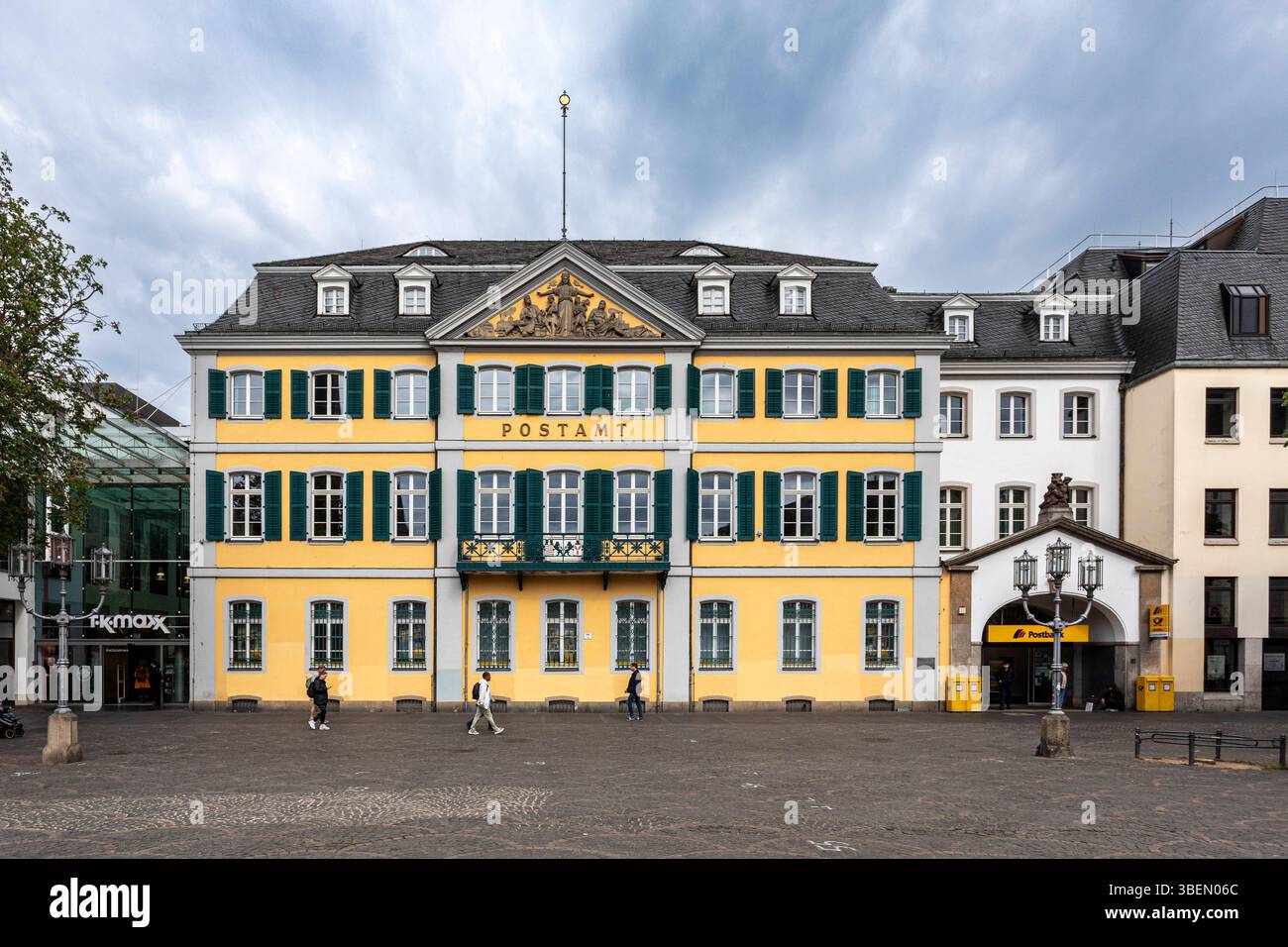 Historisches altes denkmalgeschütztes gebäude hi-res stock photography ...
