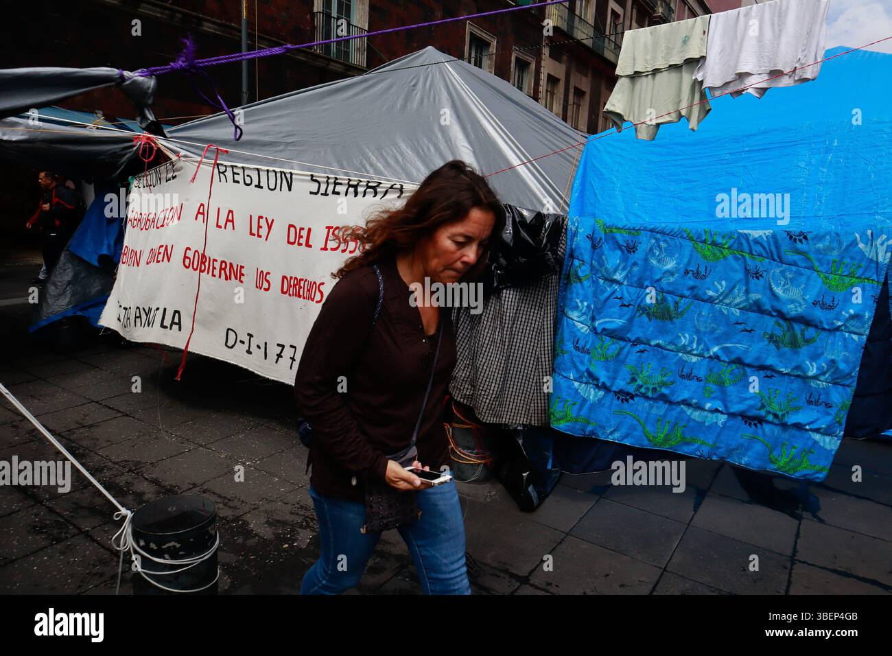 Mexico City, Mexico. 29th May, 2025. Teachers of the National ...