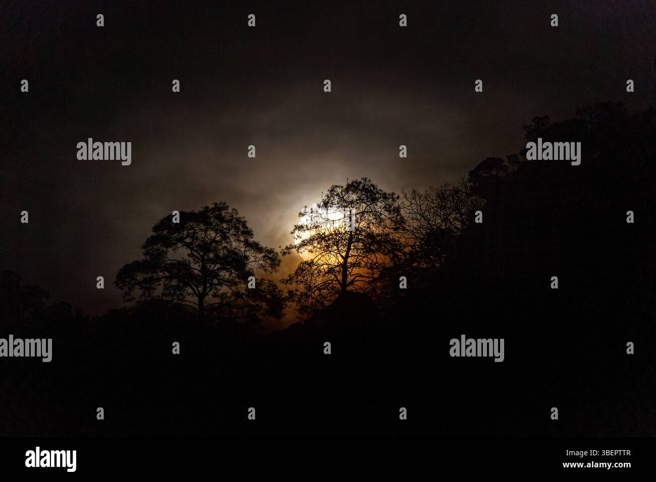 Moonrise at El Tepozteco Mountains. Amatlán, Morelos, Mexico Stock Photo
