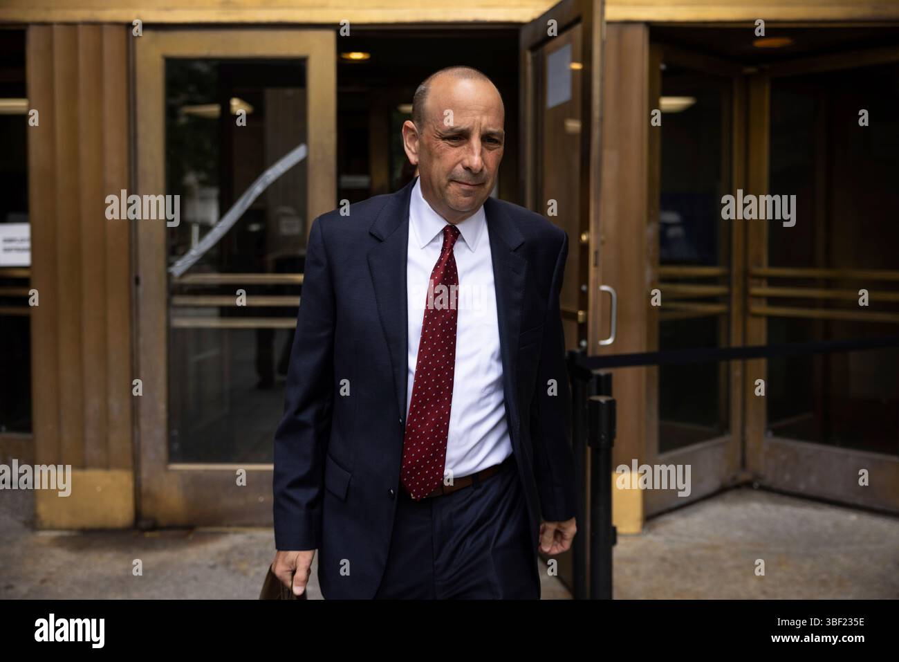 Sanford Talkin, attorney for William Duplessie, a cryptocurrency investor  charged with kidnapping and false imprisonment, leaves a courthouse,  Friday, May 30, 2025, in New York. (AP Photo/Yuki Iwamura Stock Photo -  Alamy