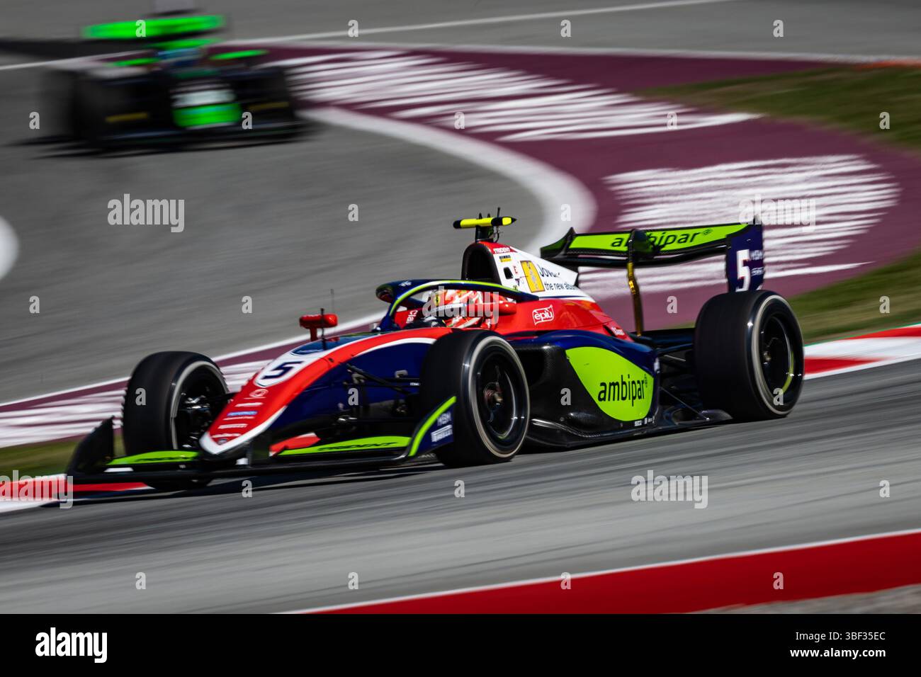 Rafael Câmara wins Formula 2 feature race in Baku