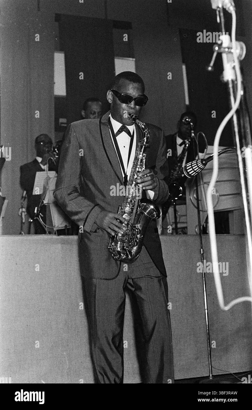 May 11 , 1963, Netherlands.  Night concert by Ray Charles in the RAI building. Ray Charles plays the alto saxophone.  Archive Photograph of American Jazz Musicians.  Source:  Nationaal Archief, CC0, 932-6454 Stock Photo