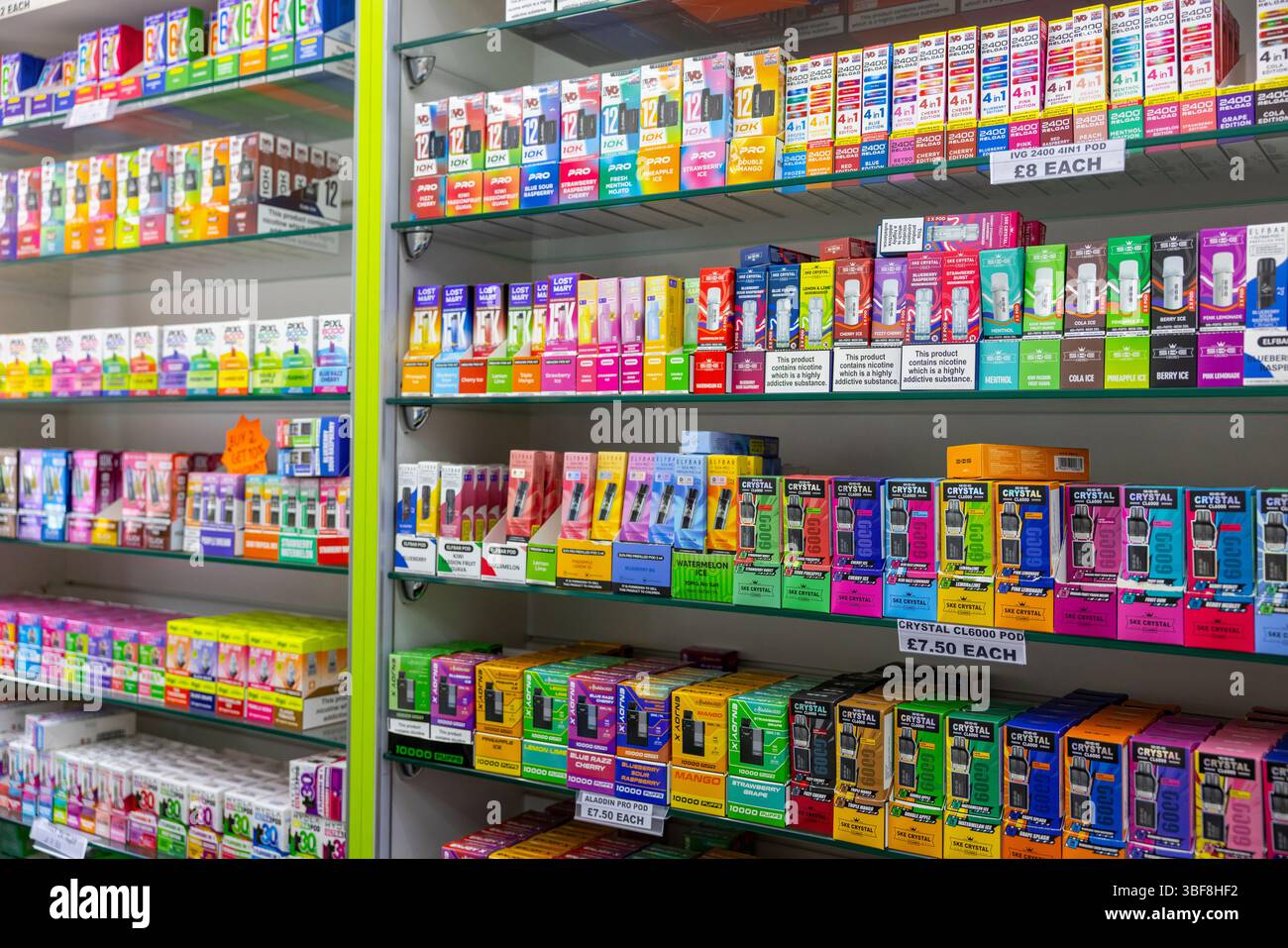 Single use vape hi-res stock photography and images - Alamy