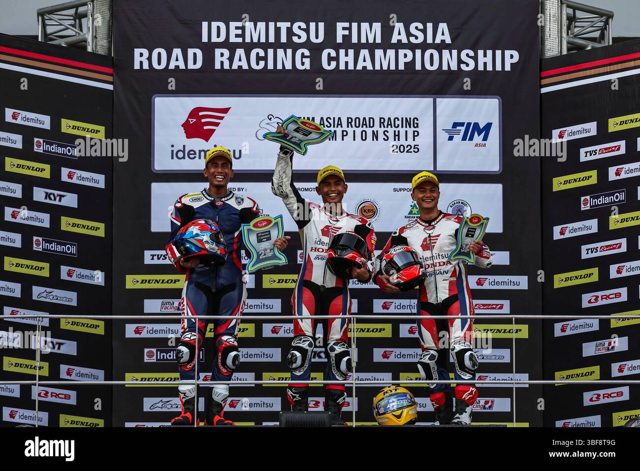 SEPANG, SGR - MAY 31: Hafizh Syahrin Abdullah of Malaysia and JDT ...