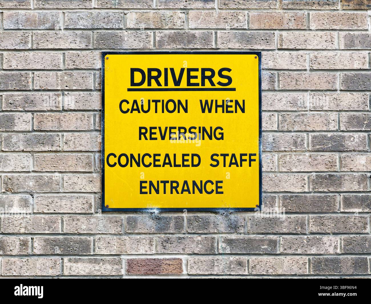 Reverse park please sign at public car park Stock Photo - Alamy