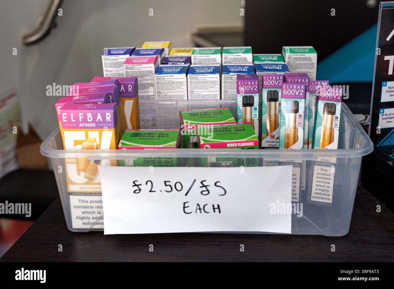 Cigarettes for sale hi-res stock photography and images - Alamy