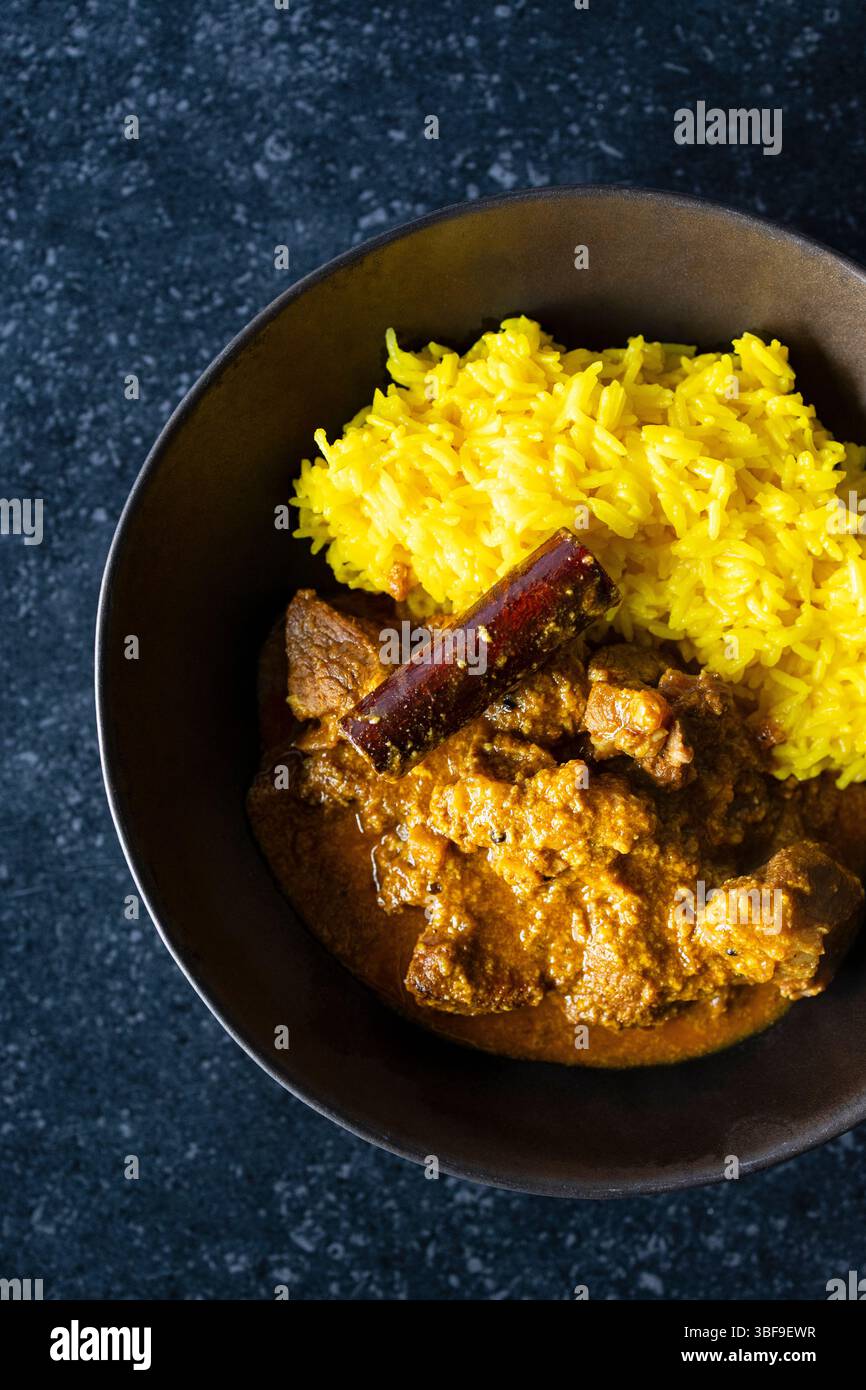 Kashmir lamb curry with rice Stock Photo - Alamy