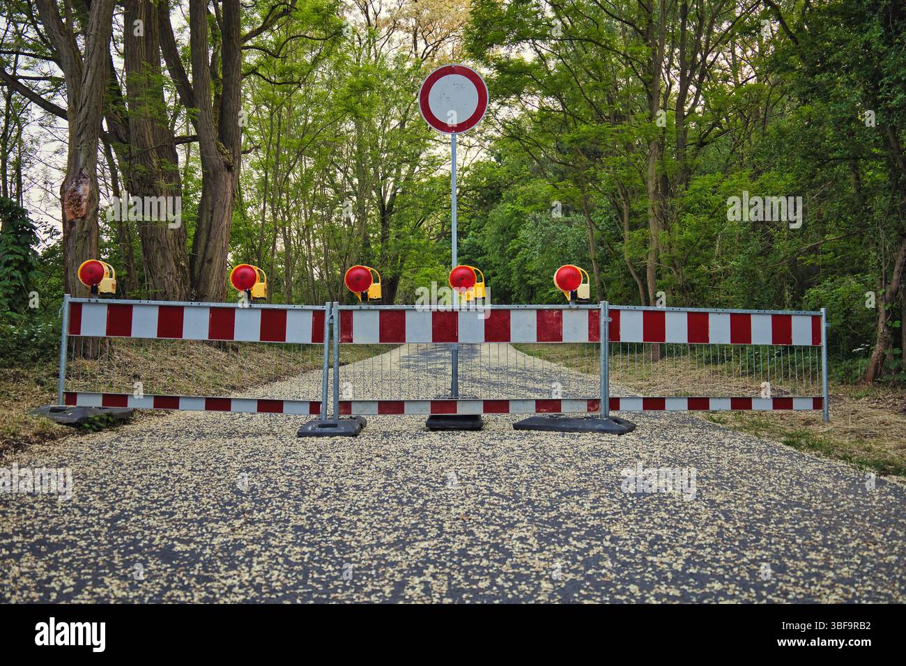 Construction site warning lamp warning light safety danger obstacle ...