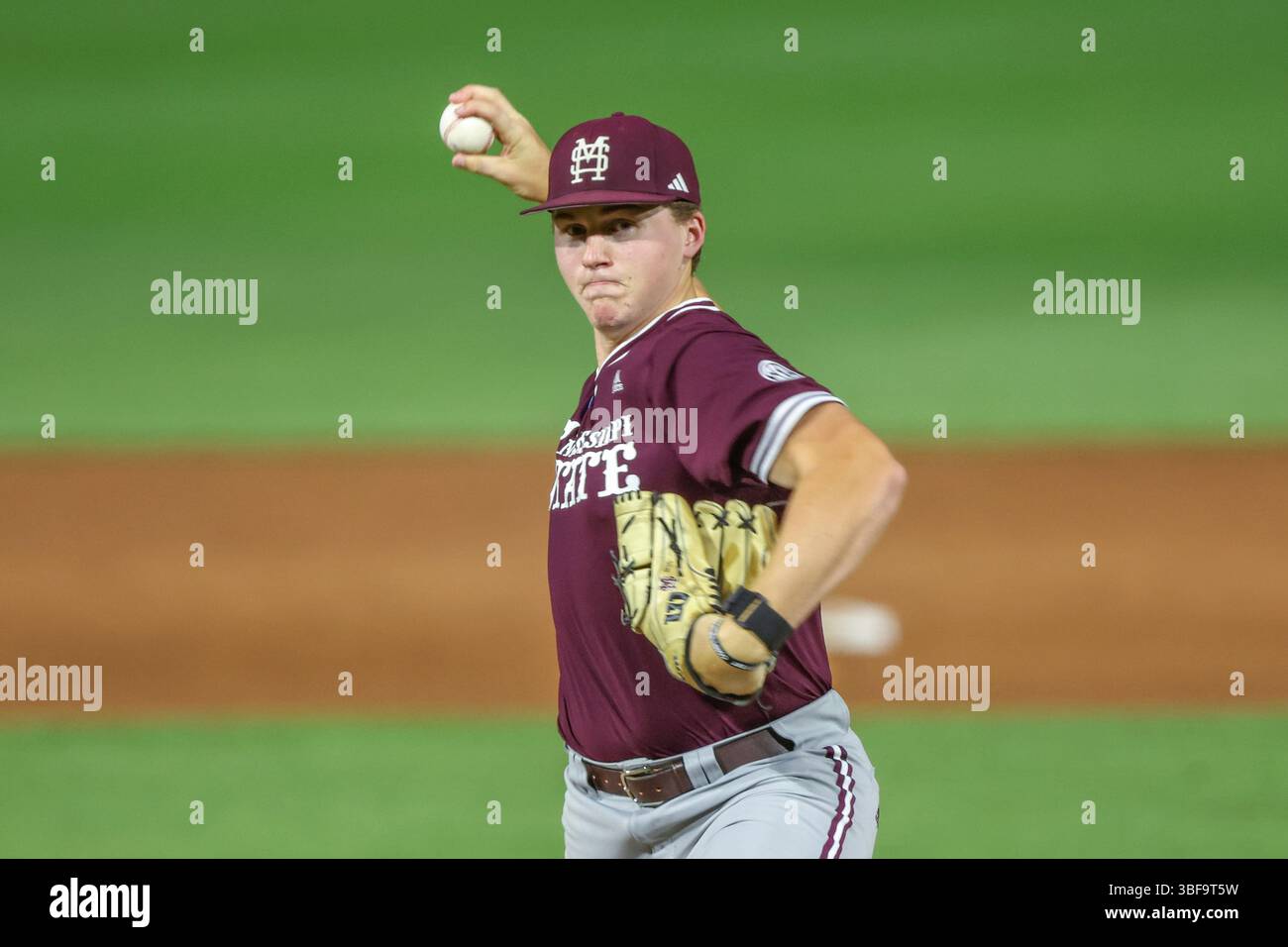 Mississippi State pitcher Ben Davis (35) in action during an NCAA ...