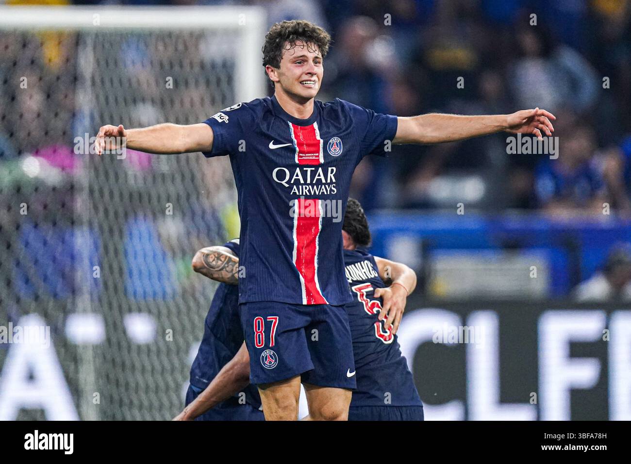 paris saint-germain football club joão neves