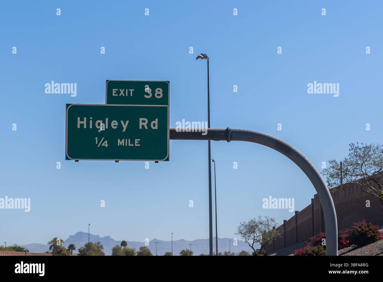 Loop 202az Sign Santan freeway hi-res stock photography and images - Alamy