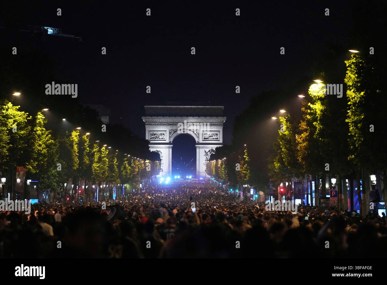 PSG fans celebrate on Champs-Elysées Did You Know?