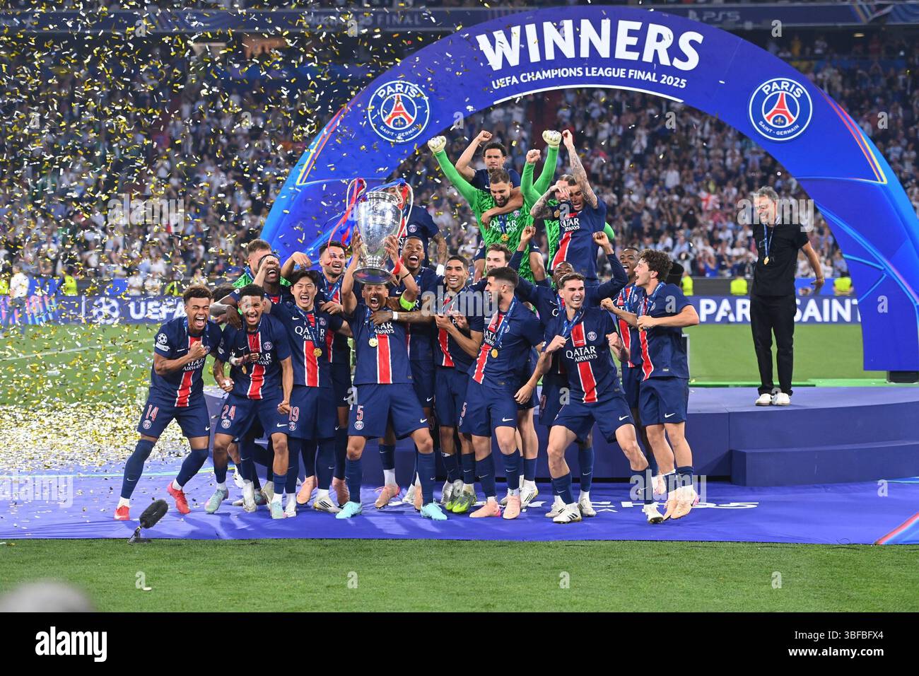 PSG trophy ceremony The "City Model" and the New Blueprint