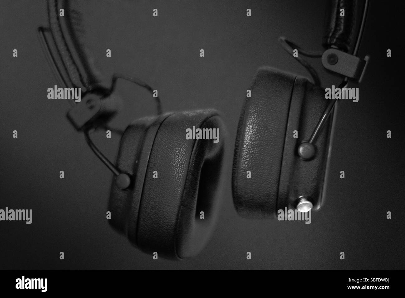 High Quality Black Headphones With Soft Padding for Comfort Stock Photo