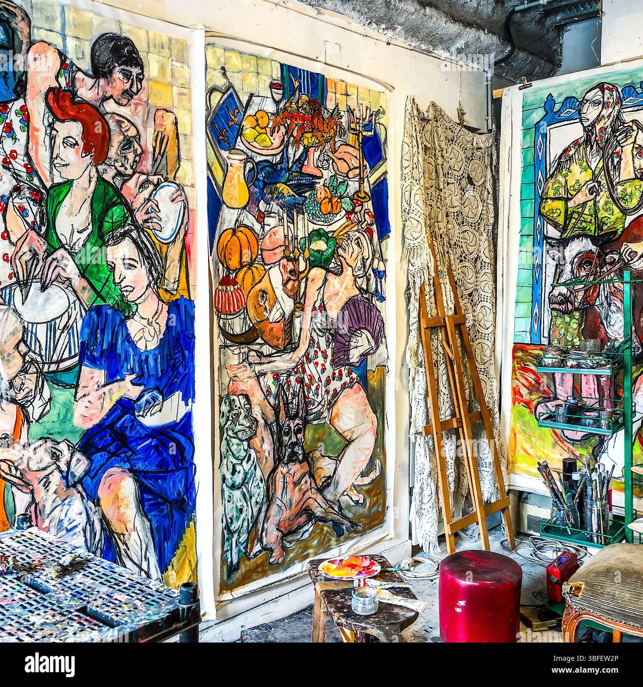 Painted figurative artworks in the 59 Rivoli artists squat - Paris ...