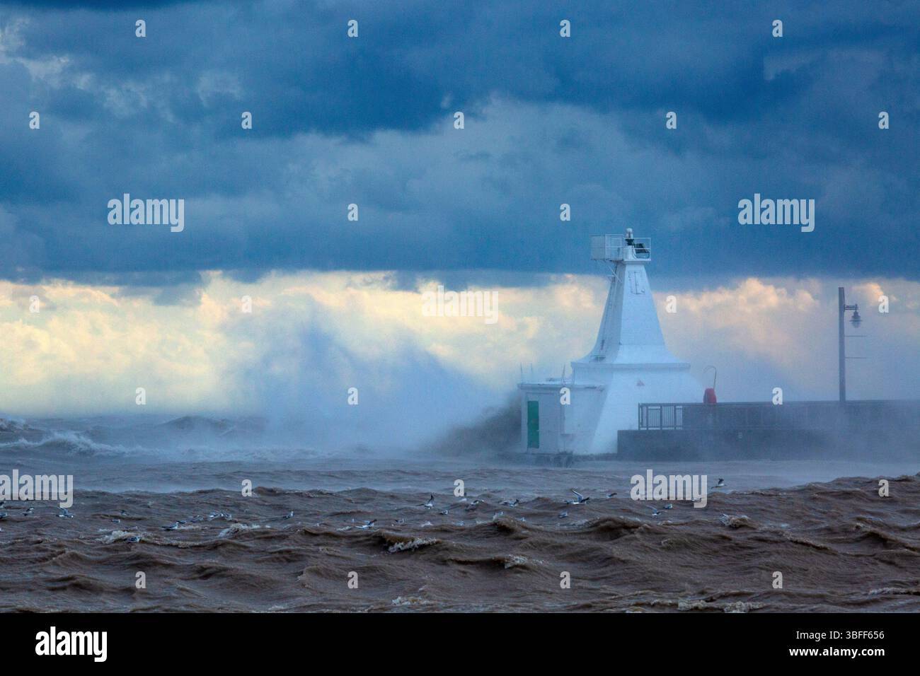 Extreme storm conditions with high waves, Port Stanley, Ontario, Canada, on the north shore of Lake Erie. Stock Photo
