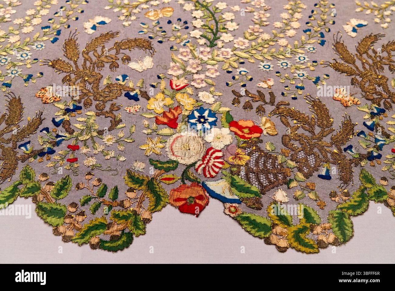Flounce of a Polychrome Blonde Lace Bedspread, Silk, silver thread and golden thread, 1830-1860, Anonymous, Museu Nacional  D’Art de Catalunya, Barcel Stock Photo