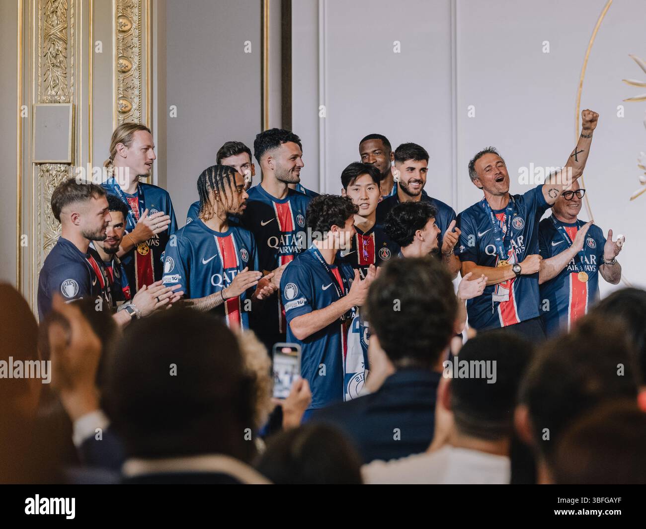 paris-france-01st-june-2025-paris-saint-germains-spanish-headcoach-luis-enrique-paris-saint-germains-portuguese-football-advisor-luis-campos-and-psg-teams-players-during-the-reception-at-the-elysee-presidential-palace-in-paris-on-june-1-2025-a-day-after-psg-won-the-2025-uefa-champions-league-final-football-match-against-inter-milan-in-munich-photo-by-mathilde-mazarspoolabacapresscom-credit-abaca-pressalamy-live-news-3BFGAYF.jpg