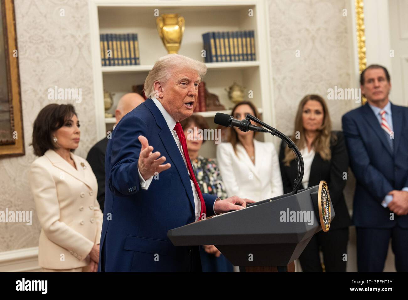 A White House Swearing-In and the Question of Independence