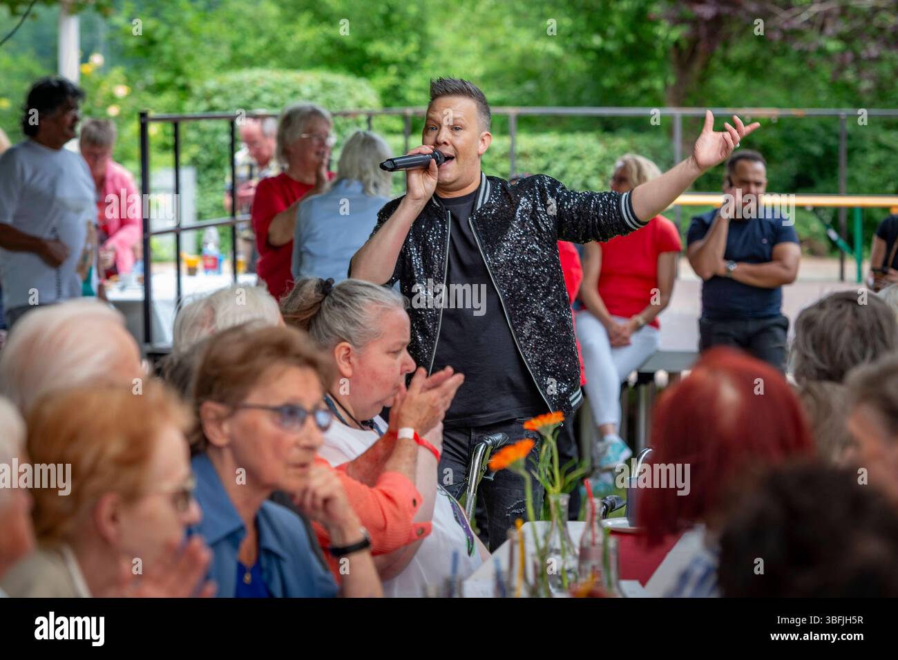 zum-seinem-diesj-hrigen-sommerfest-l-dt-am-sonntag-01-06-2025-das-awo