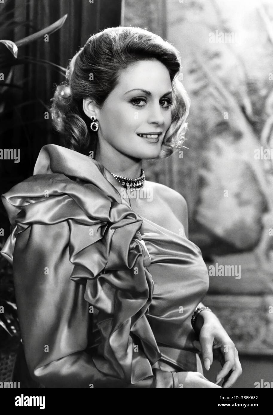 Beverly dangelo hi-res stock photography and images - Alamy