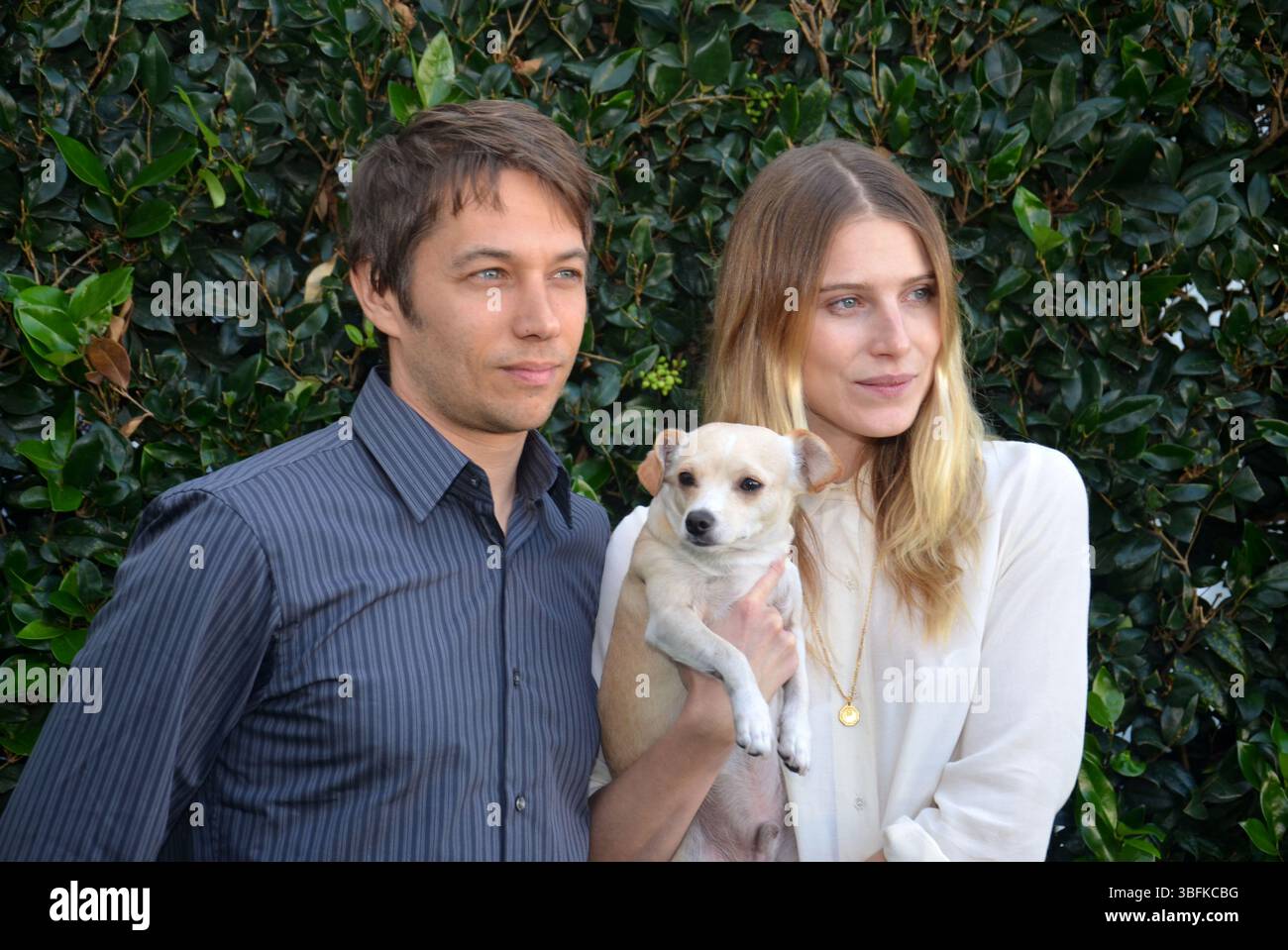 Sean Baker and Dree Hemingway with 'Starlet' the dog at the press