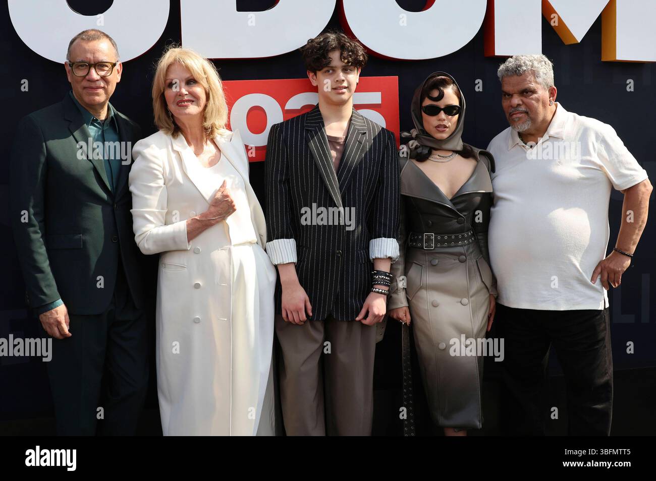 Fred Armisen, Joanna Lumley, Isaac Ordonez, Jenna Ortega und Luis Guzman  beim Fan-Event 'Netflix Tudum 2025: The Live Event' im Kia Forum.  Inglewood, 31.05.2025 Stock Photo - Alamy, image size:1300x954