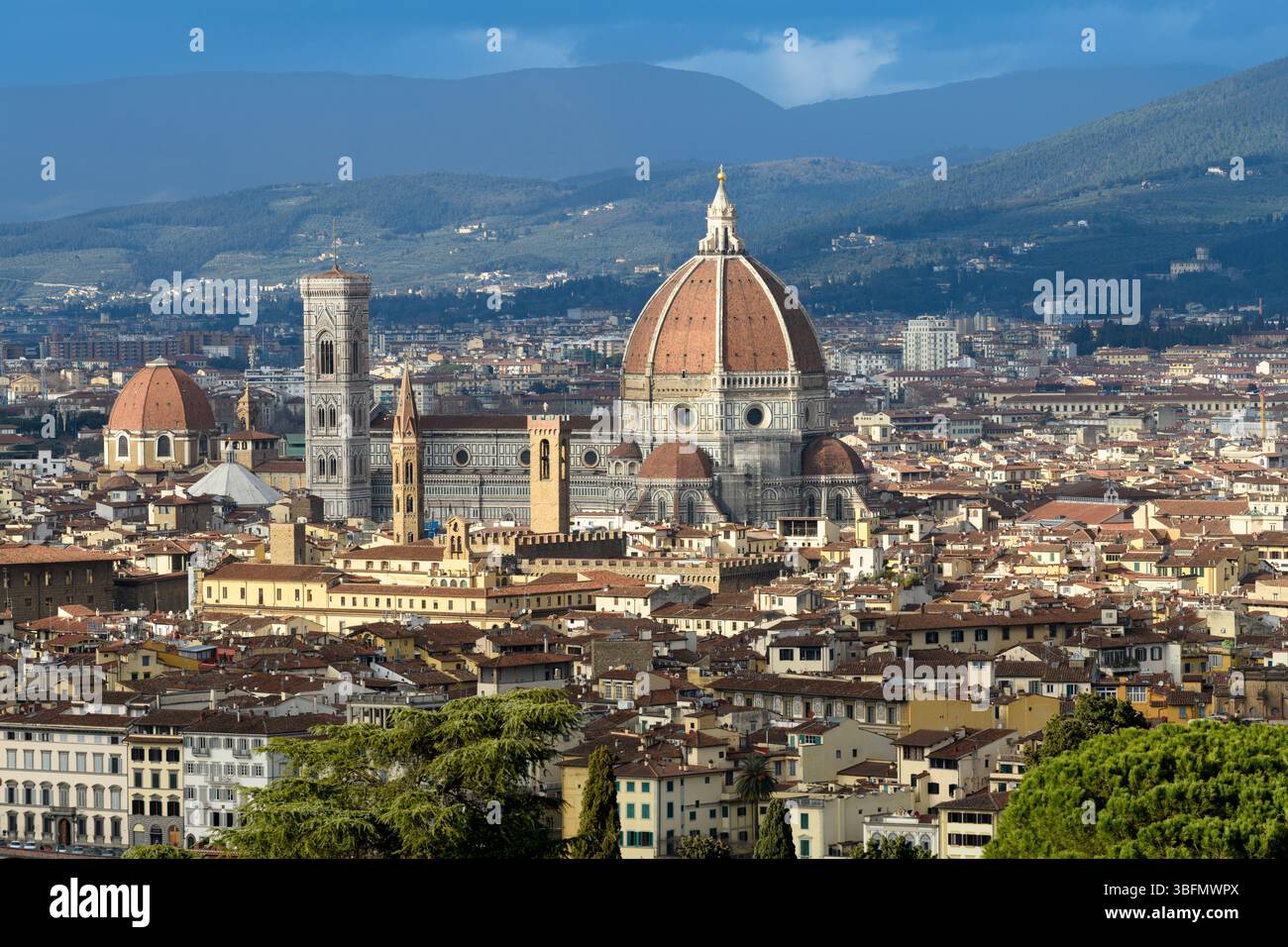 Brunelleschis dome duomo cathedral florence hi-res stock photography ...