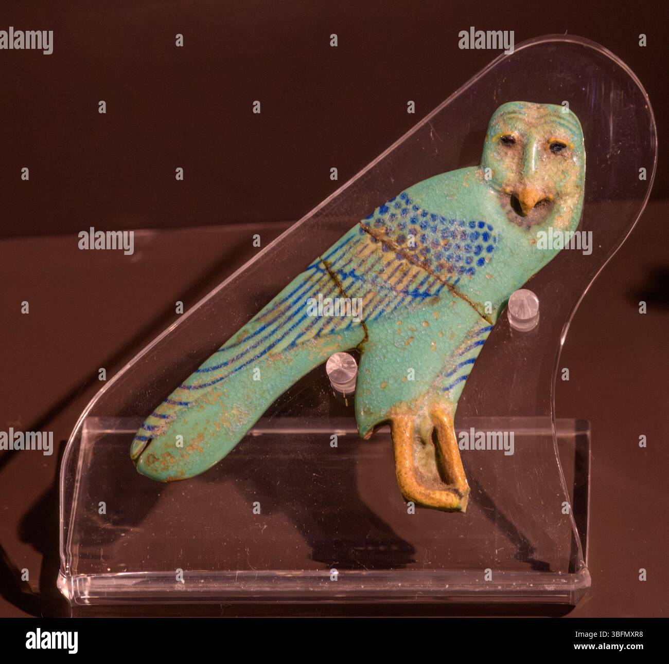 Faience object hi-res stock photography and images - Alamy