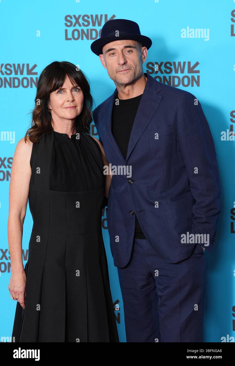 Liza marshall hi-res stock photography and images - Page 2 - Alamy