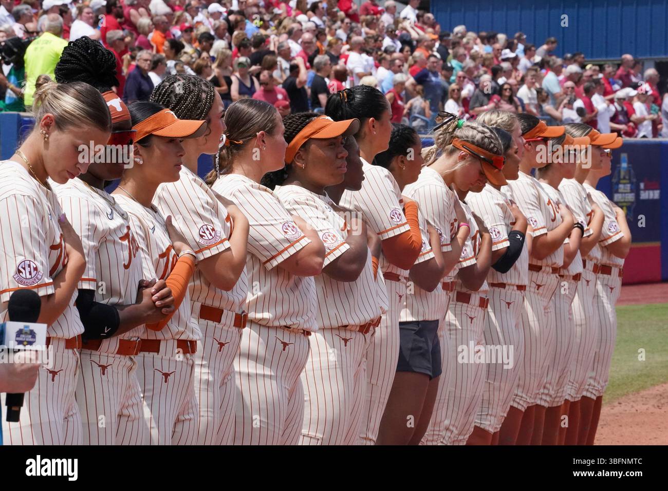 Texas softball players before an NCAA softball Women's College World