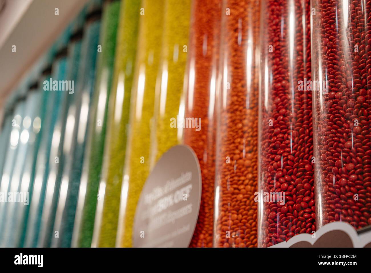 Column of sweets hi-res stock photography and images - Alamy
