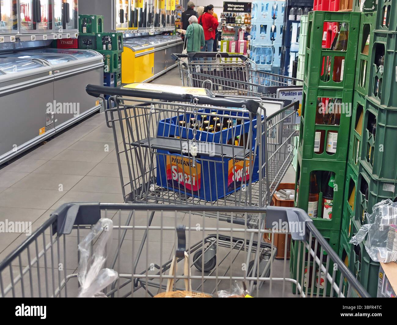 Netto-Einkauf zu Zeiten von Inflation. Netto-Einkauf in einem ...