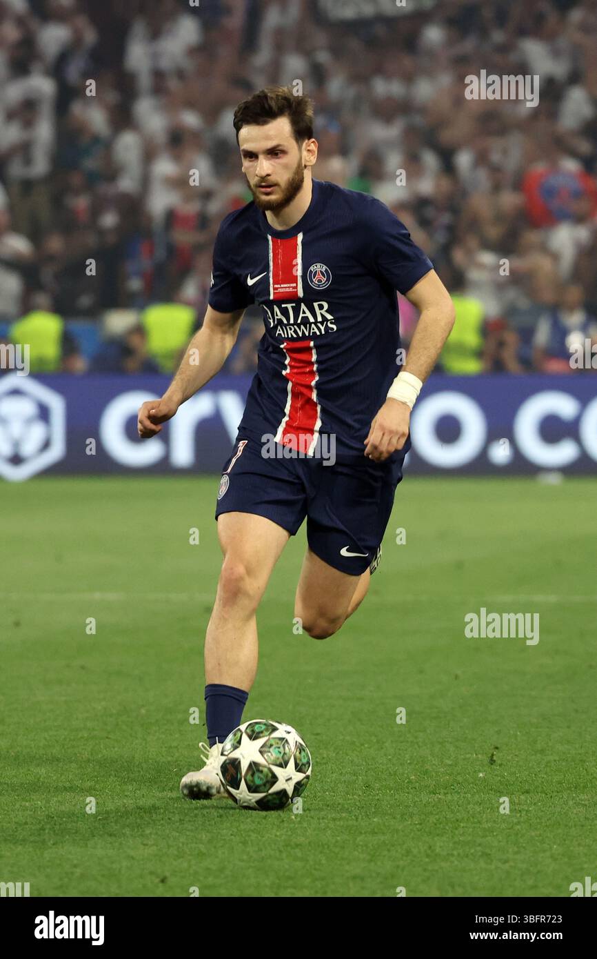 PSG Third Jersey 2025 2026 Kvaratskhelia | Jalkapallon myyjä