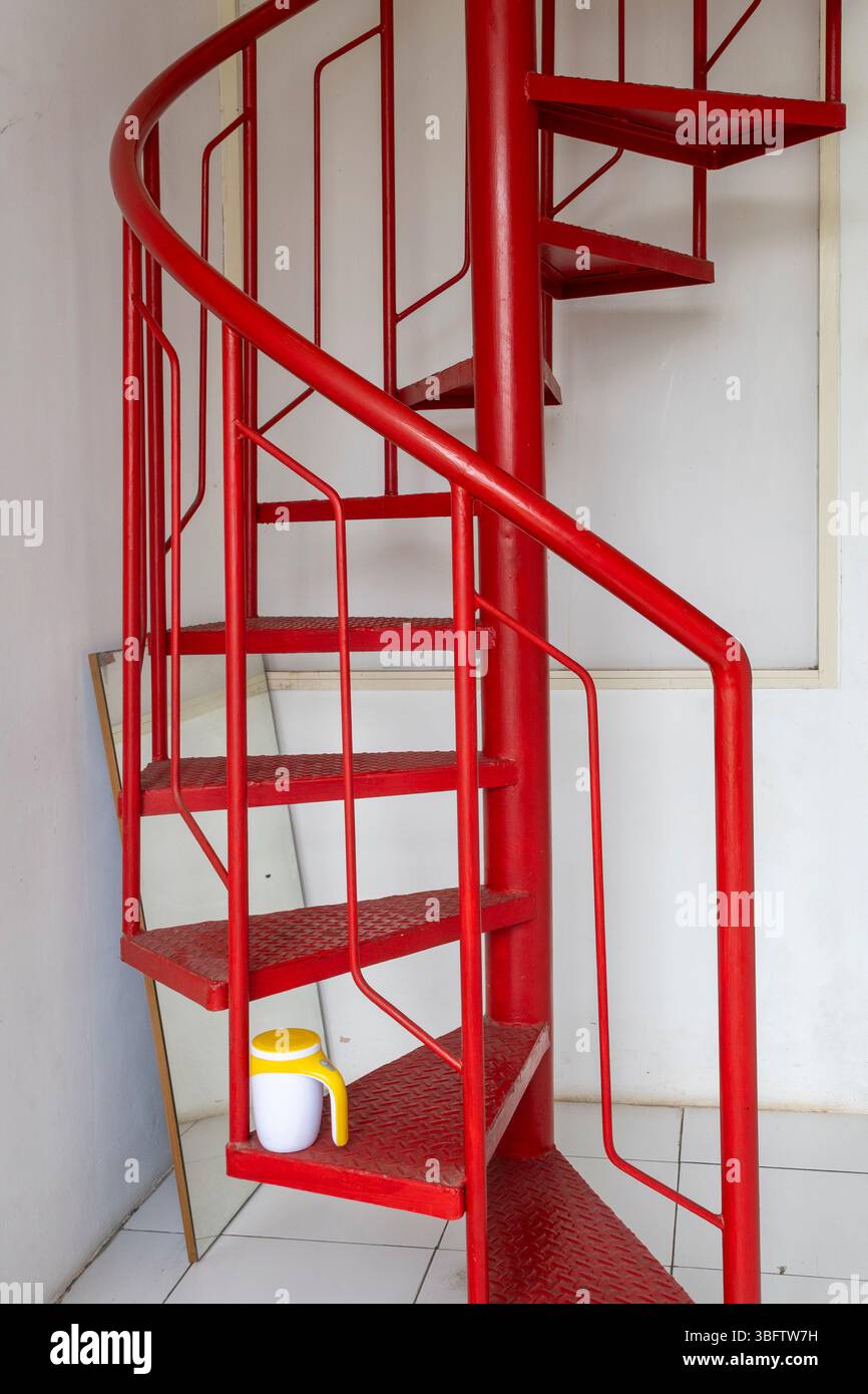 Red spiral staircase hi-res stock photography and images - Alamy