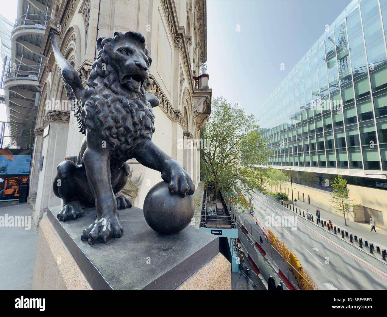 LONDON, ENGLAND – APRIL 27, 2025: A view of the winged lion statue with ball at Holborn Viaduct in London, England. - Smartphone Captured Stock Image