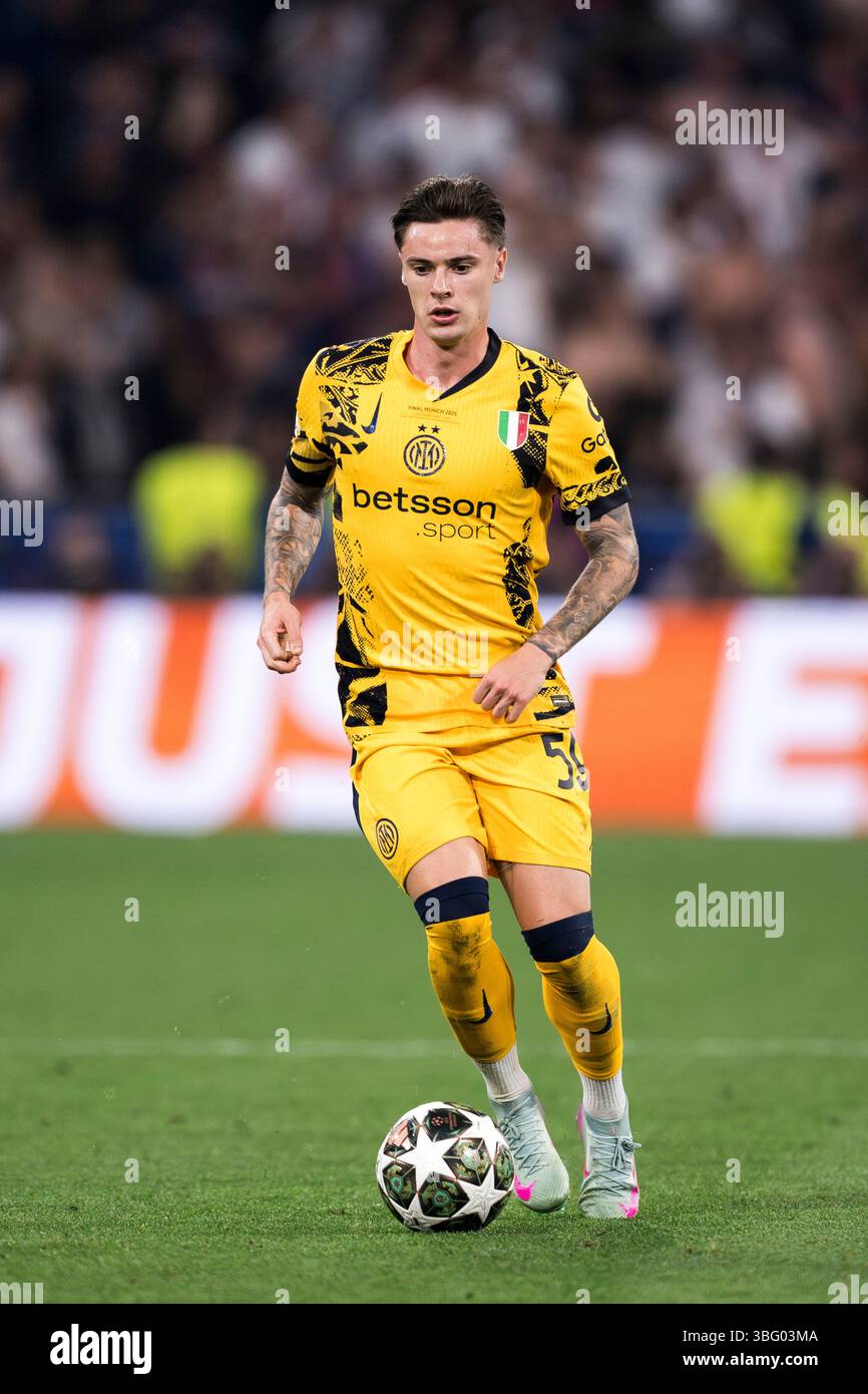 Zalewski Nicola Zalewski of FC Internazionale in action during the UEFA ...