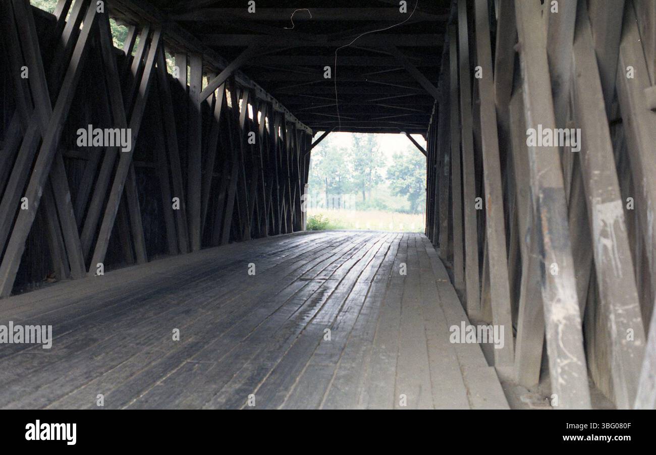 Howe Pattern Bridge Howe truss design hi-res stock photography and images - Alamy