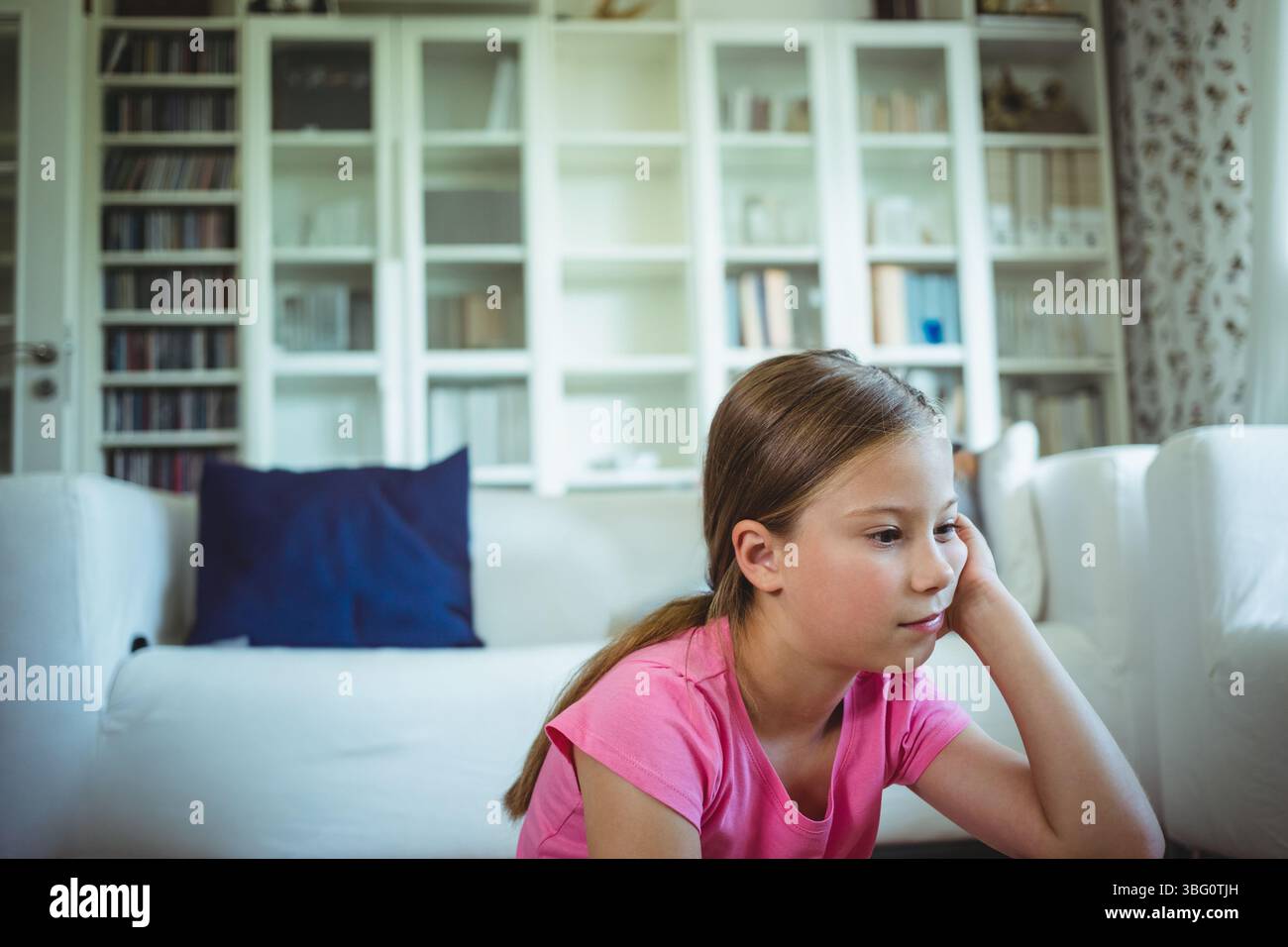 Preteen girl hi-res stock photography and images - Alamy