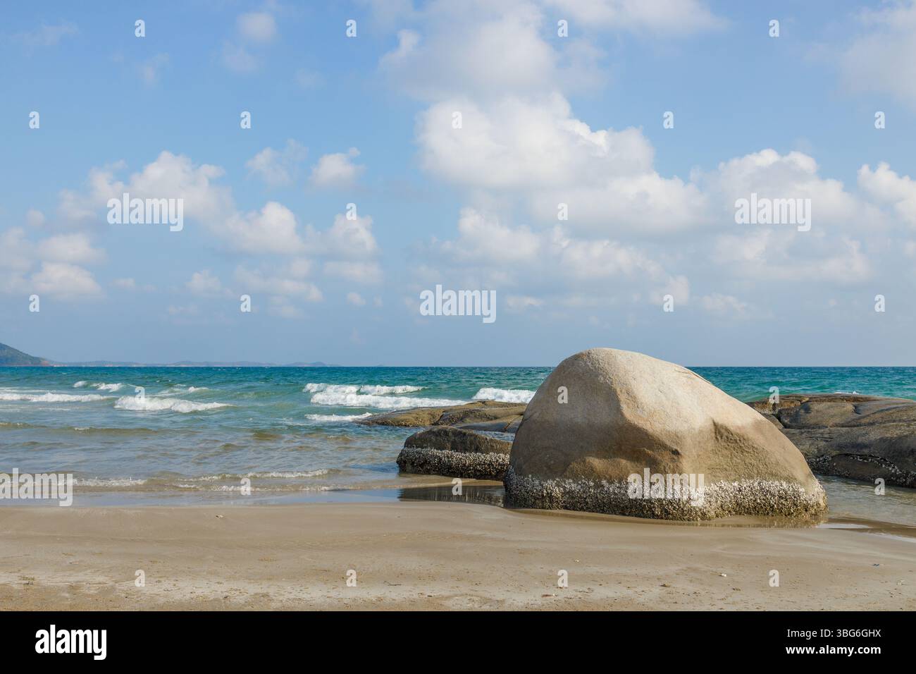 Oceanfront Rocks Ocean Reef, Rocks by the sea, a beautiful of ancient rock stone of ...