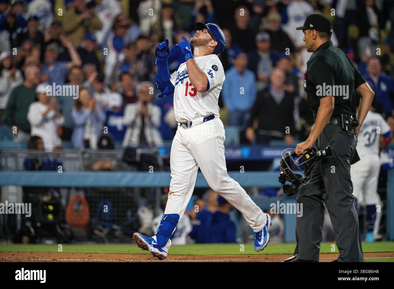 Exquisite Muncy’s 3-homer Night Ends With A Stunning 9th-inning Winner As Dodgers Top Rangers Background Illustration Exquisite Muncy’s 3-homer Night Ends With A Stunning 9th-inning Winner As Dodgers Top Rangers Background Illustration