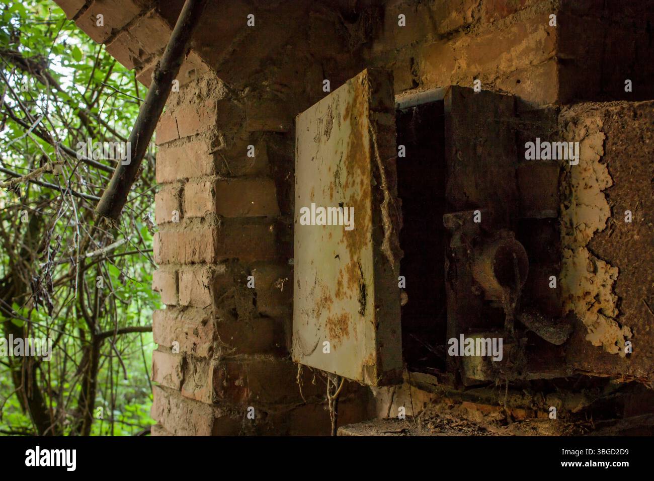 Unsafe electrical metal box hi-res stock photography and images - Alamy